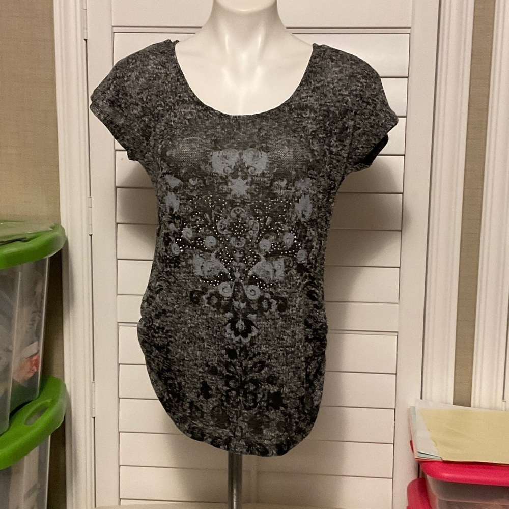 Agenda Black and Gray Short Sleeve Top